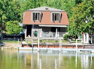 1035 Riverside Dr, Vermilion, OH 44089