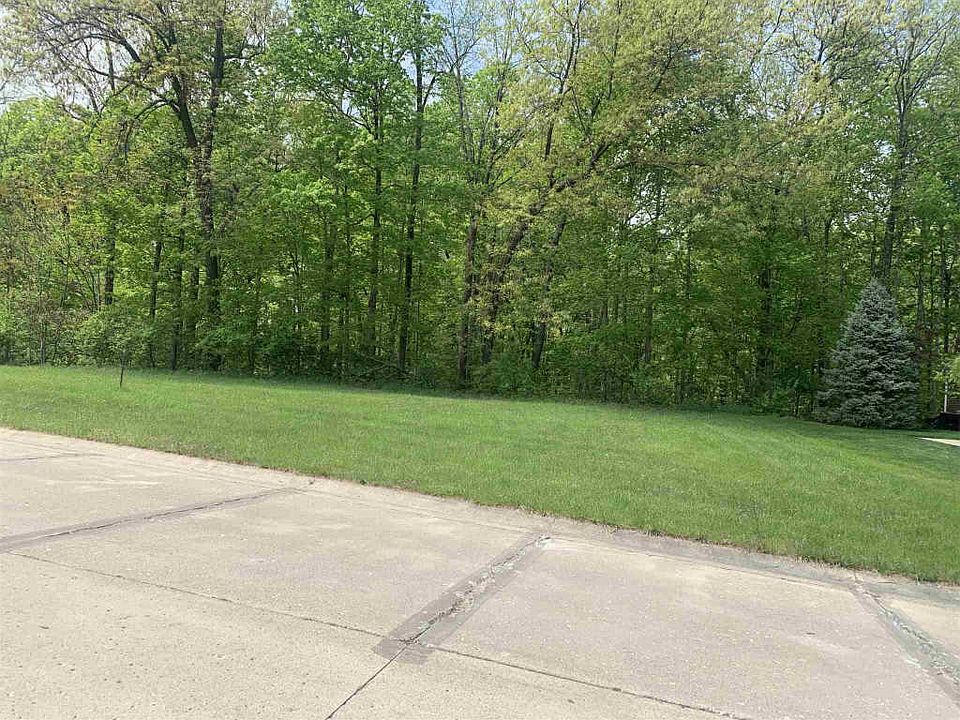 2nd image of 807 Shady Creek Dr
