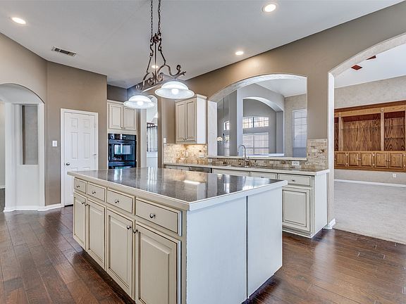 5th image of 4705 Virginia Woods Dr