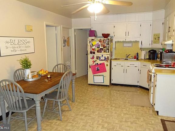 4th image of 1192 East Ave