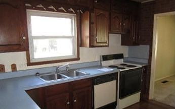 5th image of 950 Pleasant Dr