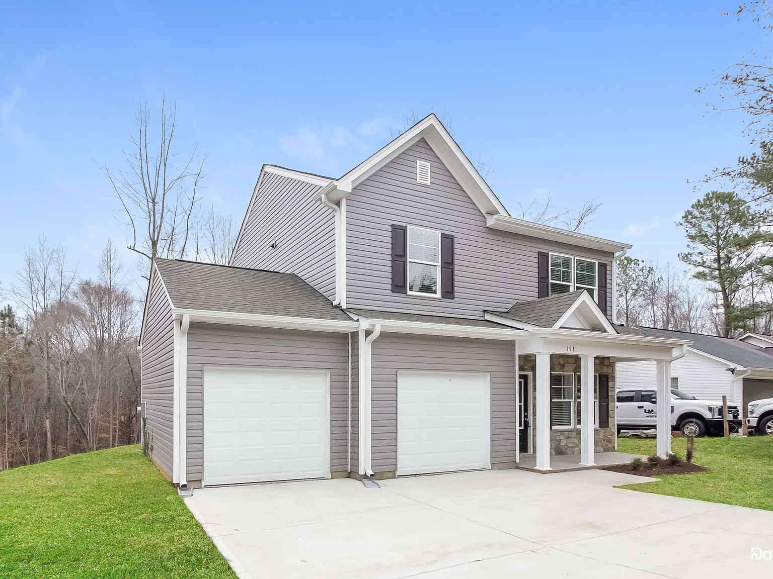 3 bed, 2.5 bath, 1619 sqft, $2,230 — Photo 1
