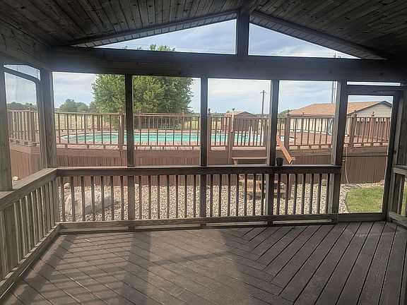4th image of 2106 E Trailside Dr N