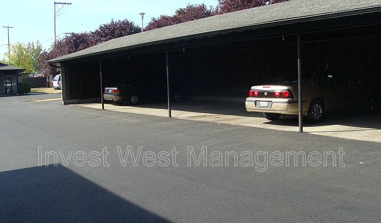 319 NE 104th Ave #B — Photo 7