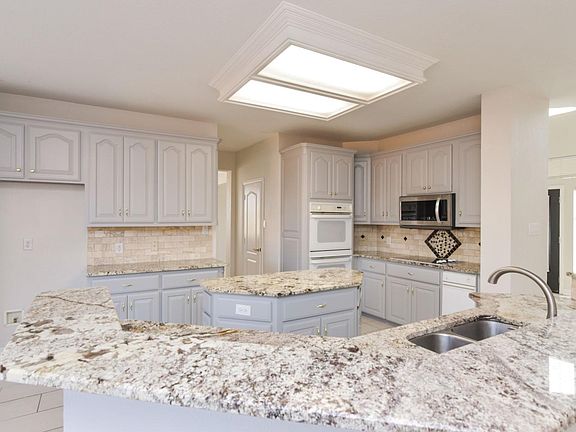 4th image of 8512 Mesa Verde Dr