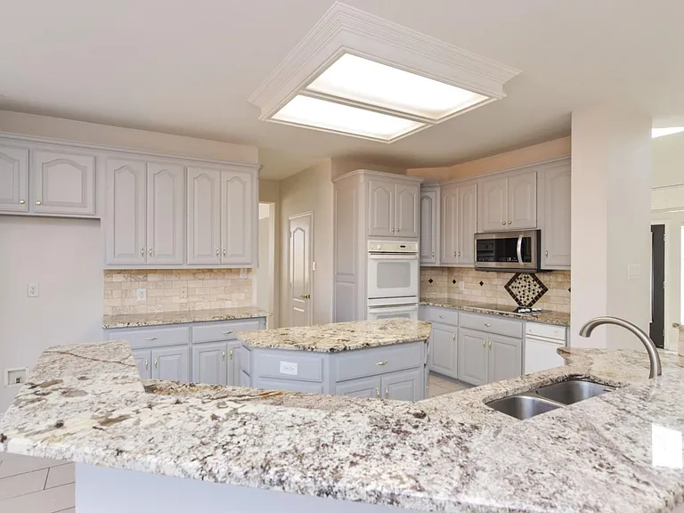 8512 Mesa Verde Dr — Photo 4