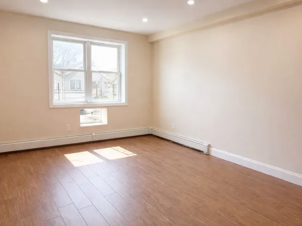 8615 Kingston Pl #3, Jamaica, NY 11432