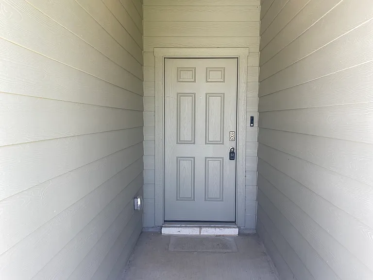 8912 Cantera Ridge Rd — Photo 2