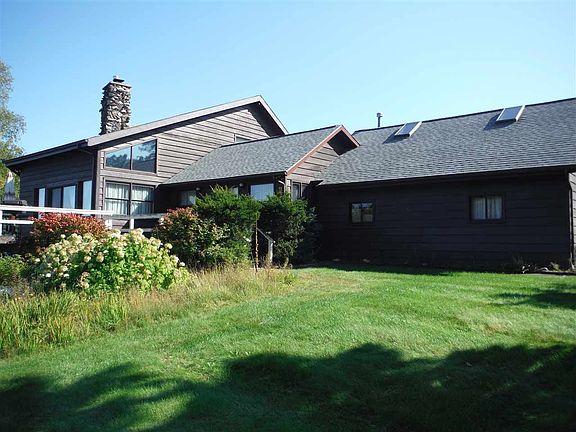 3rd image of 128 Baywood Ct