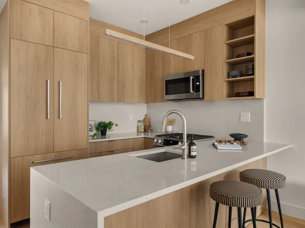 1230 Putnam Avenue image 3 of 10