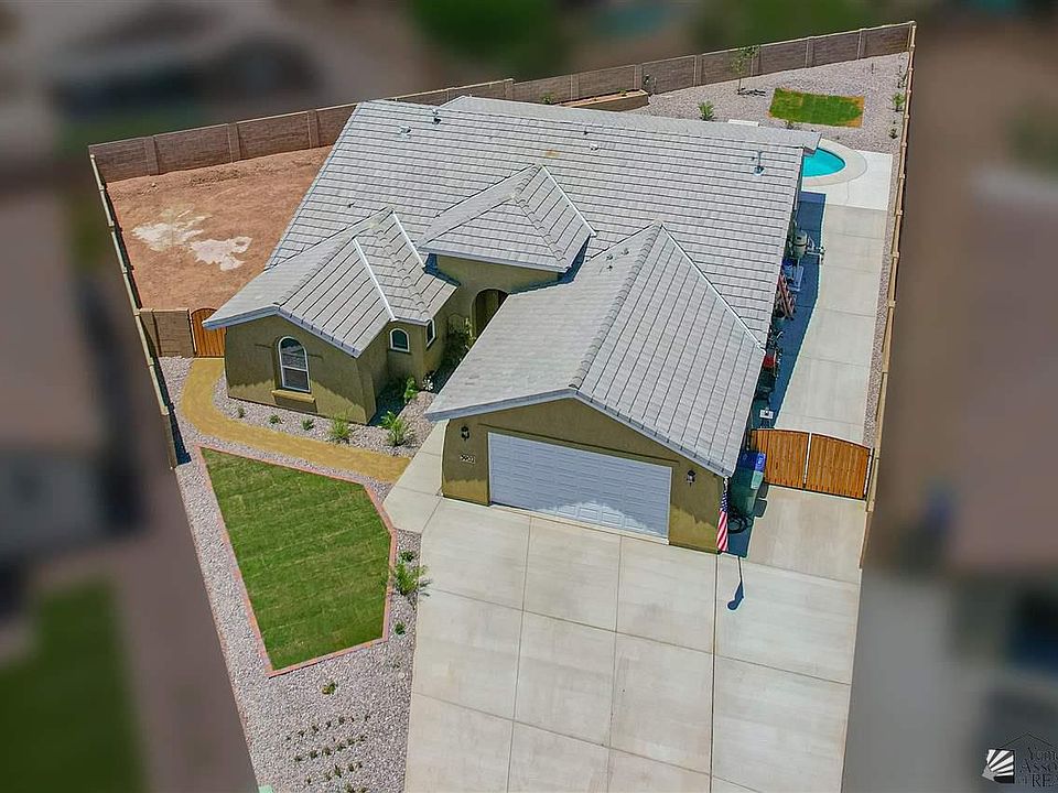1st image of 3902 S 34th Dr