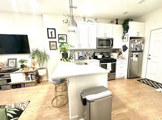 1520 W 18th Pl #3R, Chicago, IL 60608