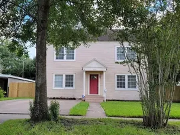 2599 South St, Beaumont, TX 77702