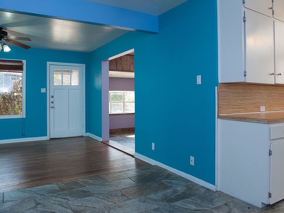 1st image of 1000 Saint Johns Cir