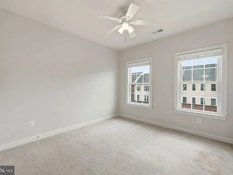 21253 Park Grove Ter — Photo 25
