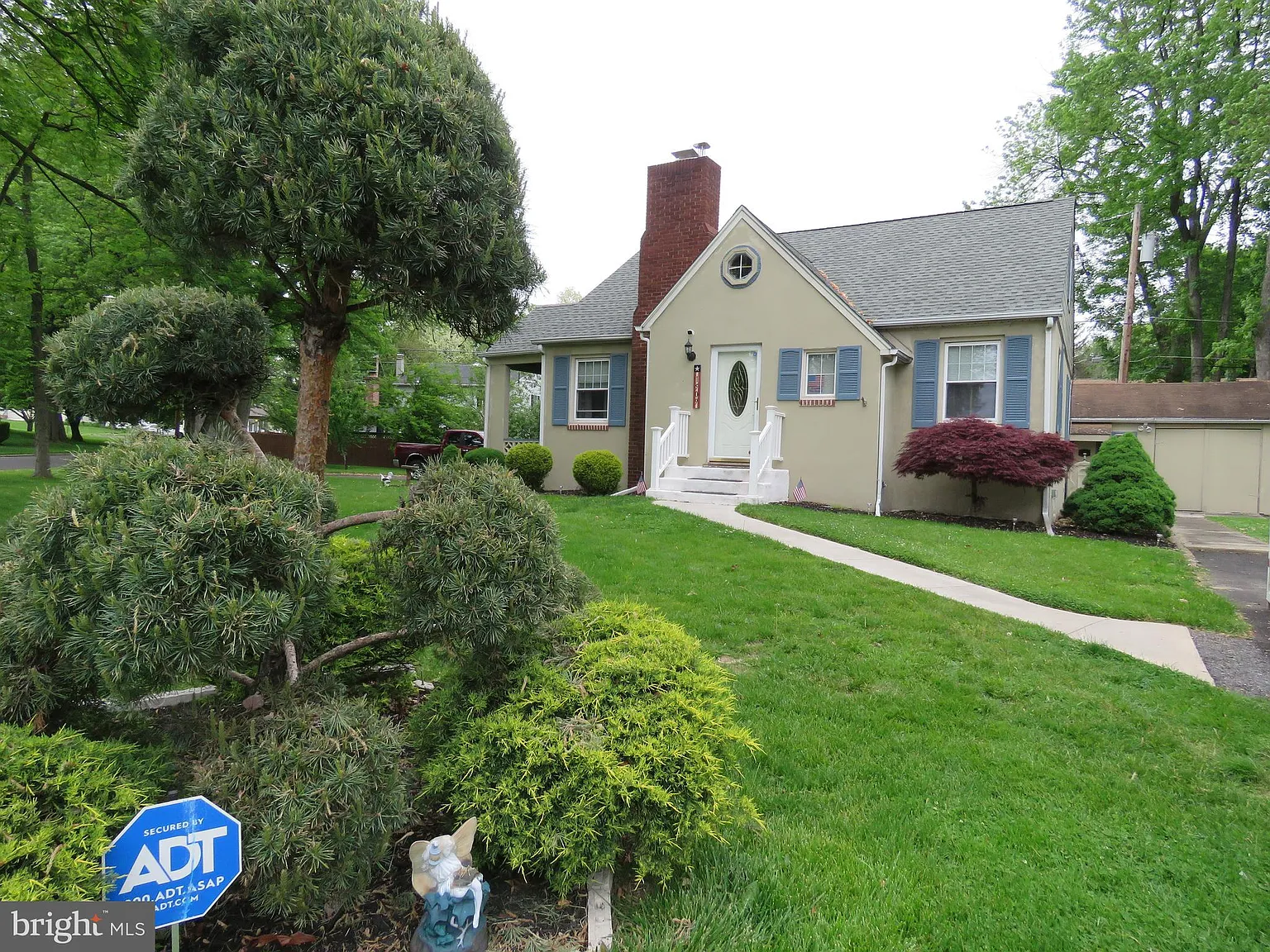 1509 School Ln photo 1