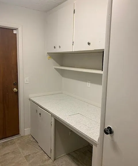619 Desoto Ln — Photo 9