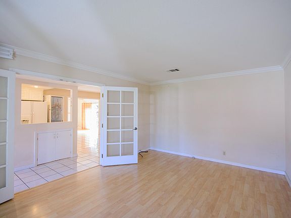 4th image of 2960 Tantallon Ct