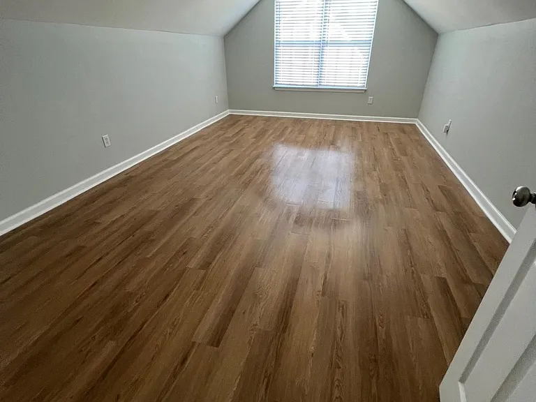 301 Kingston Trace Rd — Photo 8