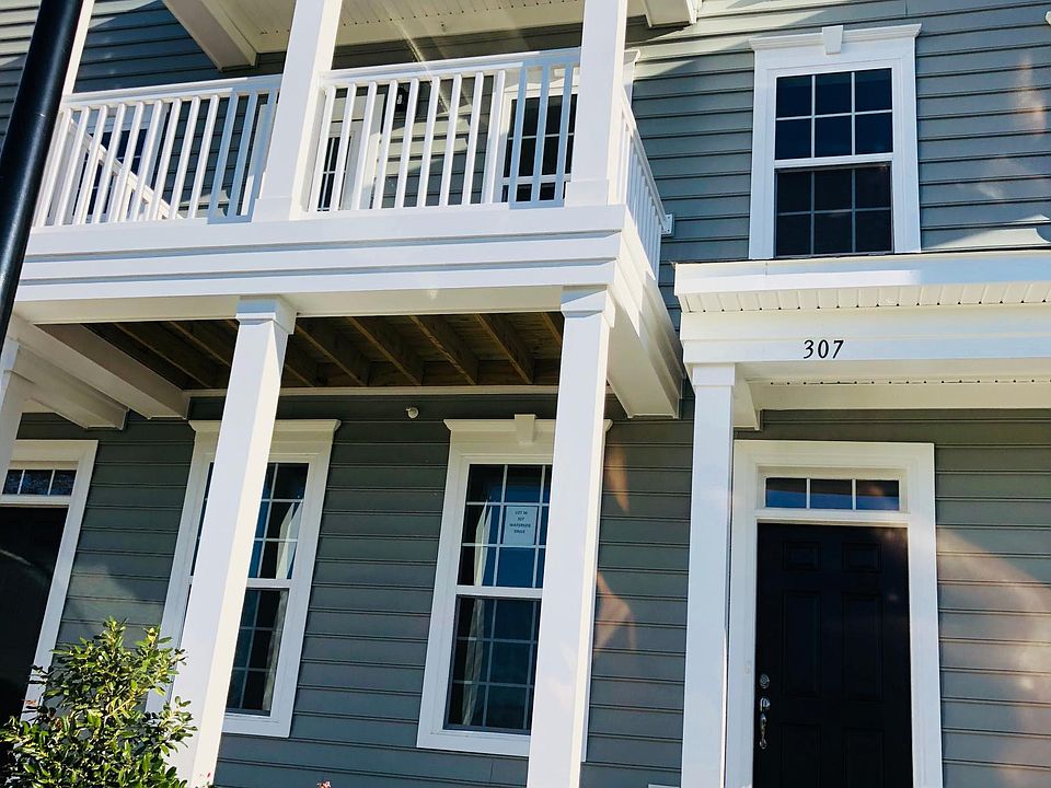 1st image of 307 Waterside Dr