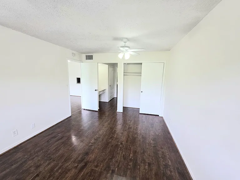 4200 NW 3rd Ct #313 — Photo 9
