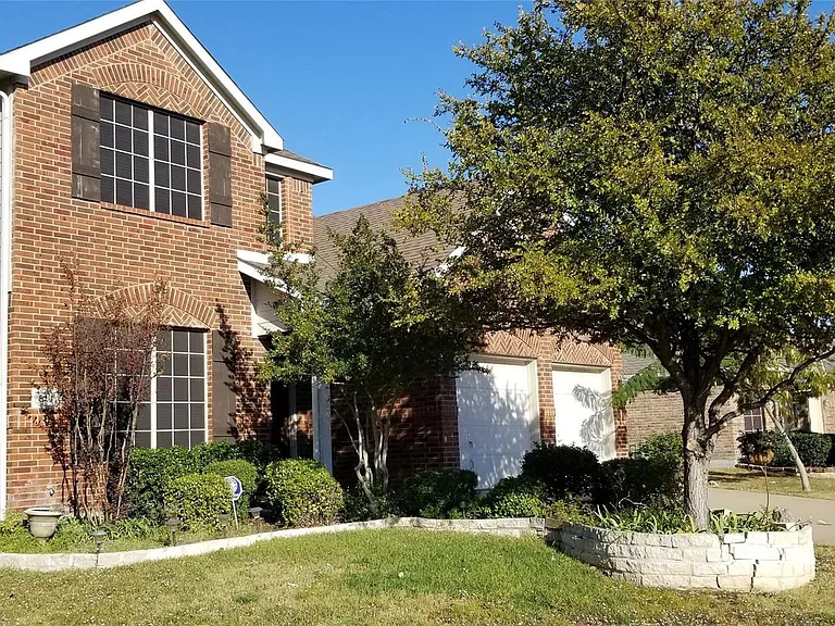 813 Lake Forest Trl — Photo 21