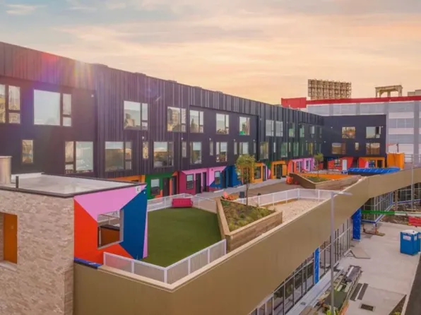 458 N 5th St #22C, Philadelphia, PA 19123