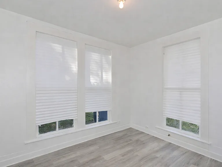 113 S Olive — Photo 8