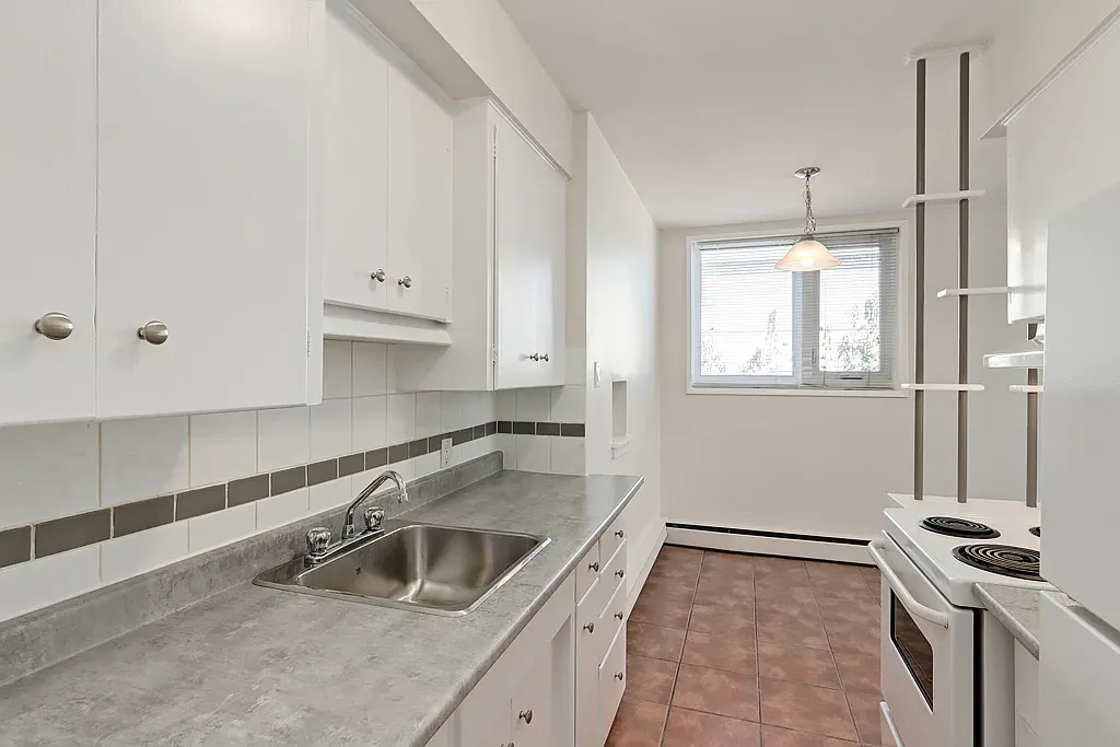 Dorchester Apartments — Photo 4
