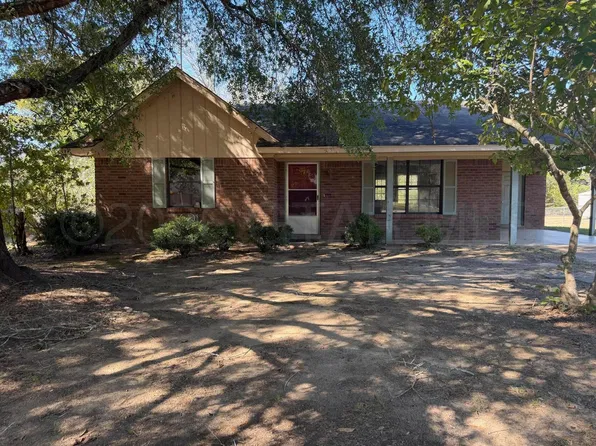 132 Carolyn Dr, Columbus, MS 39702