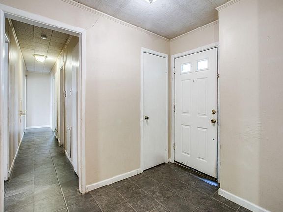 3rd image of 1801 Terry Dr