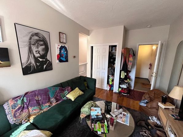 27 Garden St APT 2