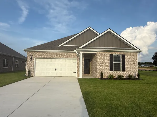 107 Gateway Dr, Jackson, TN 38305