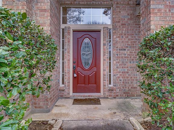 3rd image of 1848 Trail Ridge Ln