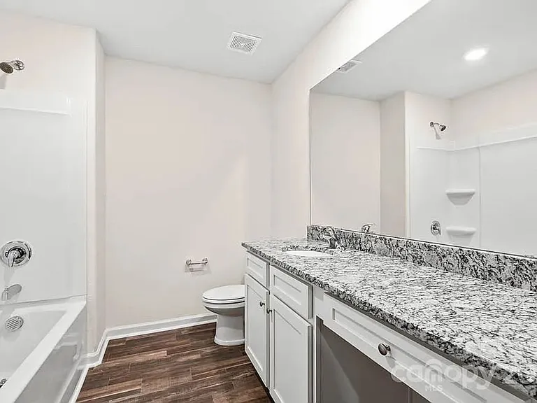 1140 Nia Rd — Photo 15