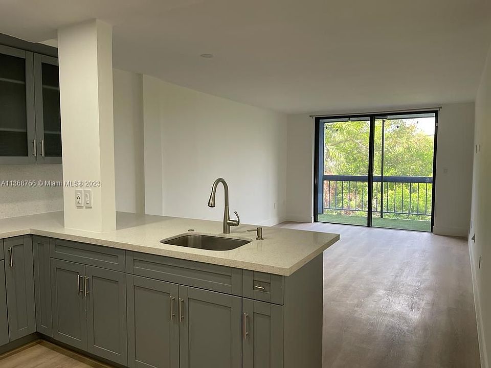 1st image of 9460 Fontainebleau Blvd APT 333
