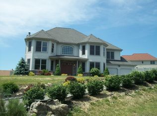 80 Northpark Dr E, East Stroudsburg, PA 18302