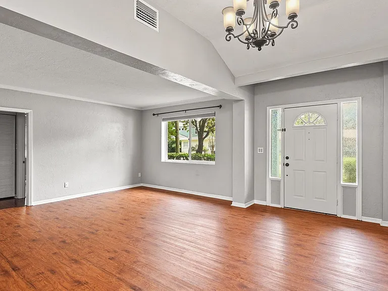 2607 Elizabeth Ave — Photo 8