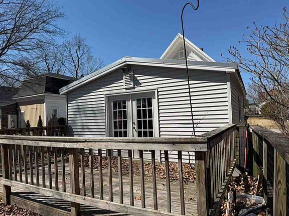 5th image of 72 Calais Ave