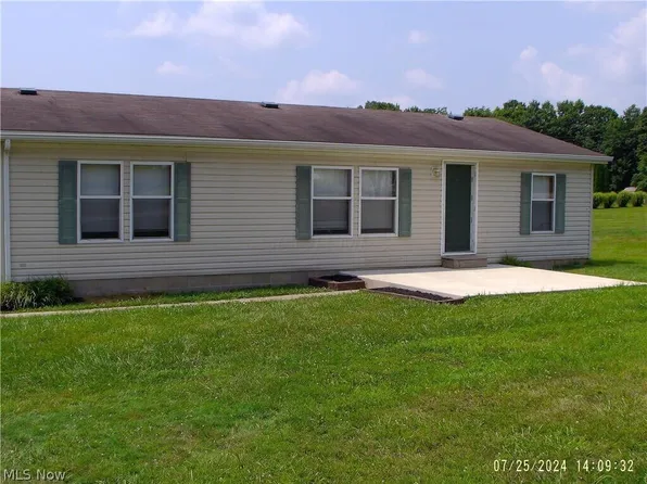 4470 Hill Rd, Dresden, OH 43821