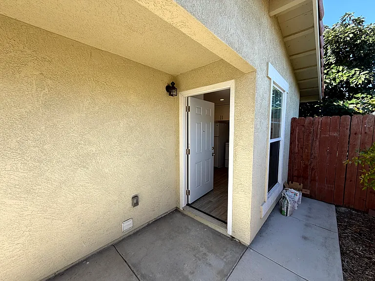 30917 Periwinkle Dr — Photo 12