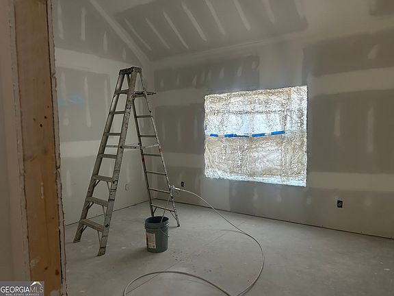 5th image of 631 Old Summerville Rd NW