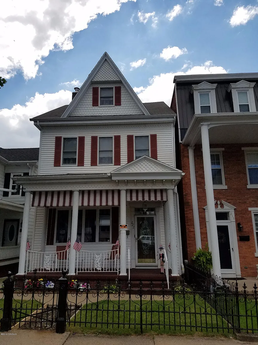 222 S Hickory St photo 1