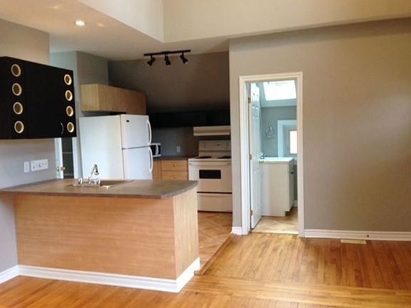 4th image of 4 Somerset St W #3