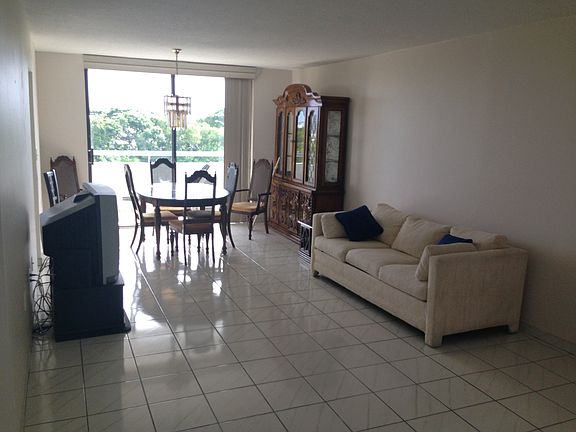 3rd image of 7300 Wayne Ave APT 501