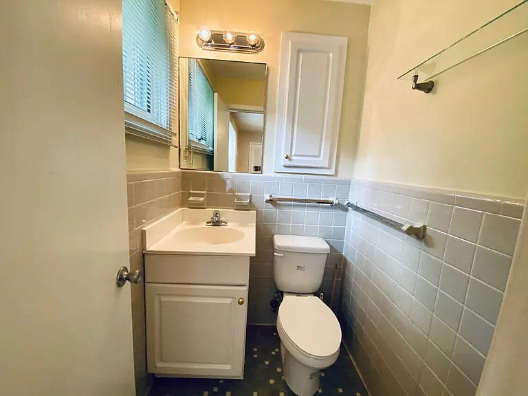 Master bathroom_06162023