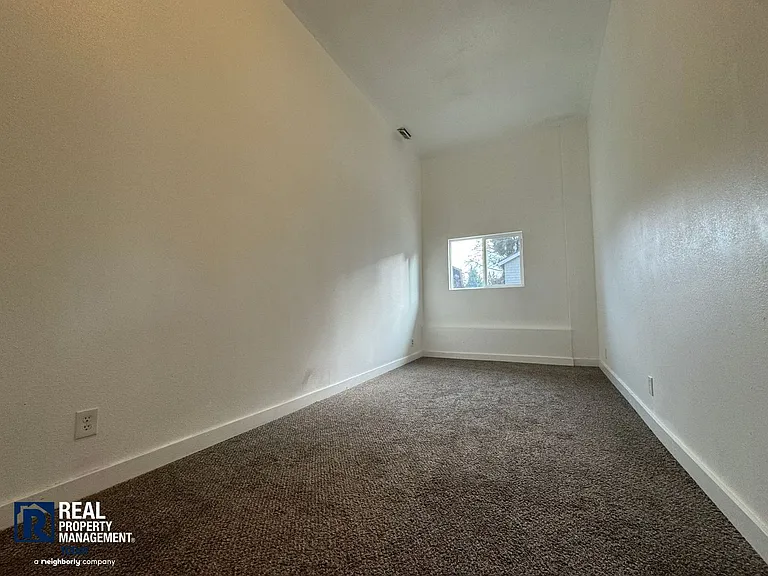 2817 9th St SW — Photo 11