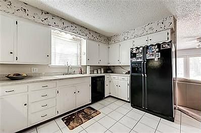 5th image of 1606 Cindy Ct