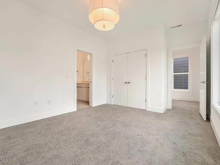 46 Rosedale Way — Photo 13