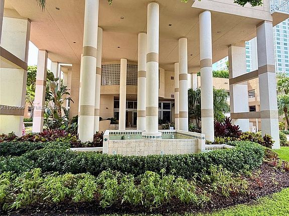 3rd image of 770 Claughton Island Dr APT 1503